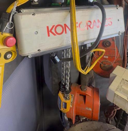 crone-crane جرثقیل برقی ۱ تن دو کاره دو سرعته با ریل دستی برند konecranes فنلاند